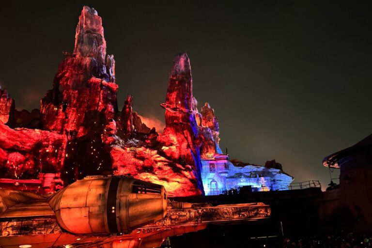Star wars' season of the force takes over disneyland