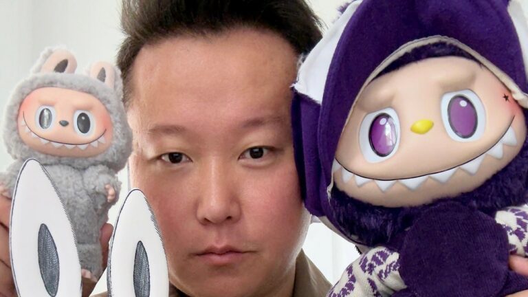 And they call it plushie love: fashionable people on their