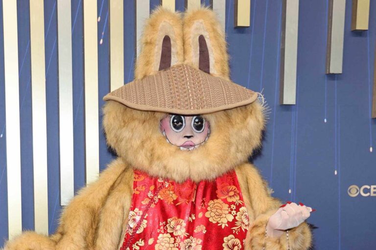 1 star walks emmys 2025 red carpet dressed as a
