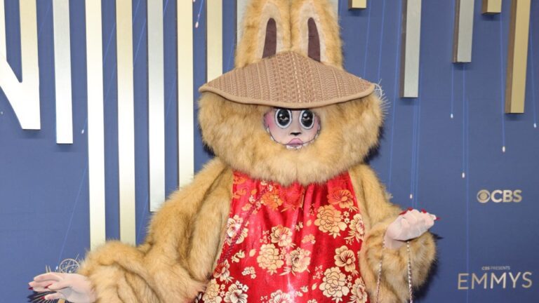 Who wore the labubu costume at the emmy awards 2025?